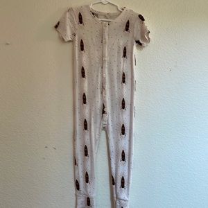 Kate Quinn pajama romper.  3T